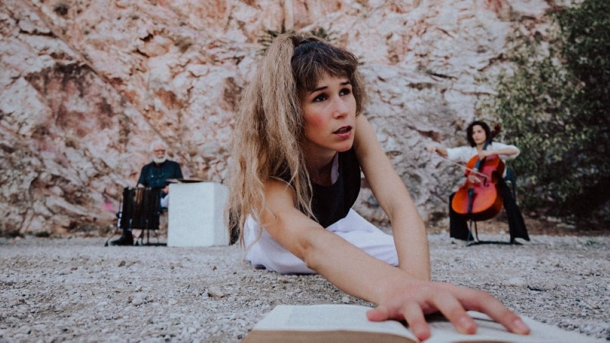 Το Δημοτικό Θέατρο Πειραιά παρουσιάζει την παράσταση "Μνήμη Λήθη