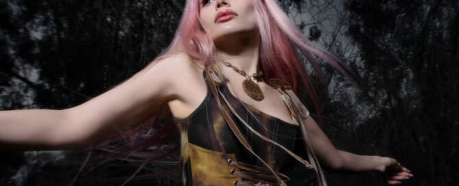 Mikay: To "Labyrinth" Minos Emi