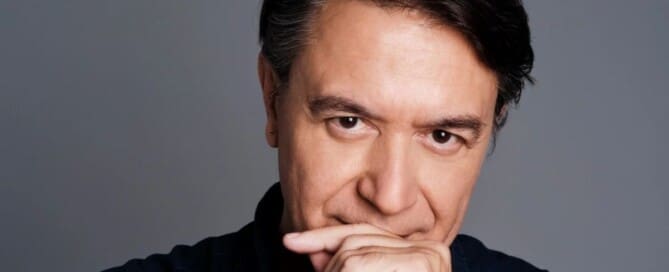 Το «Να Μ' Αγαπάς» επιβεβαιώνει τη διαχρονική απήχηση του Γιάννη Κότσιρα.