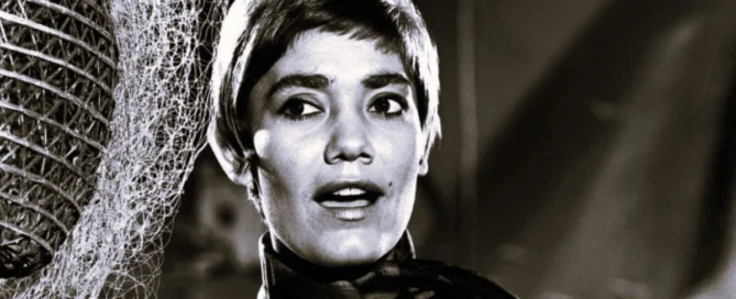 Πίσω από τα φώτα: Η Μαρινέλλα υπήρξε πάντα μια γυναίκα που λάτρευε τη δημιουργία και τους συνεργάτες της.