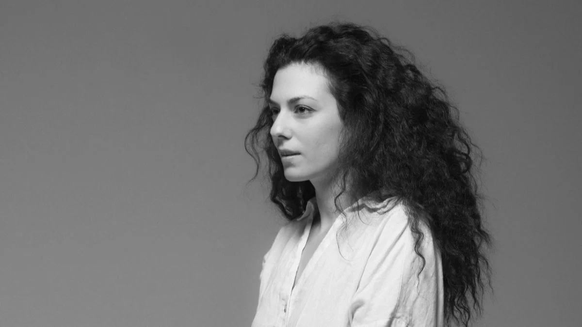 Λευκοθέα Καντάνη: Αναζητώντας το φως μέσα από το σκοτάδι της ανθρώπινης φύσης.