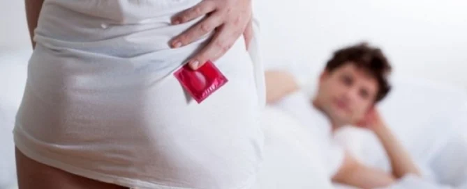 Τα σεξουαλικώς μεταδιδόμενα νοσήματα, (sexual transmitted diseases), όπως είναι φανερό και από τον τίτλο μεταδίδονται με την ερωτική επαφή.